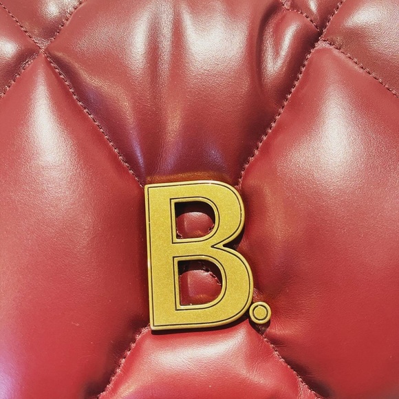 ❣️❣️❣️❣️SOLD❣️❣️❣️❣️Balenciaga authentic burgundy puffer pouch - Picture 2 of 7